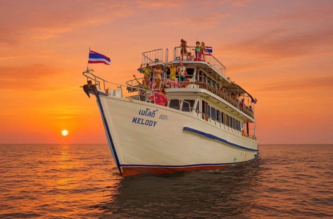 Melody Sunset Dinner Cruises Phuket, The Top 5 Sundowner Voyages